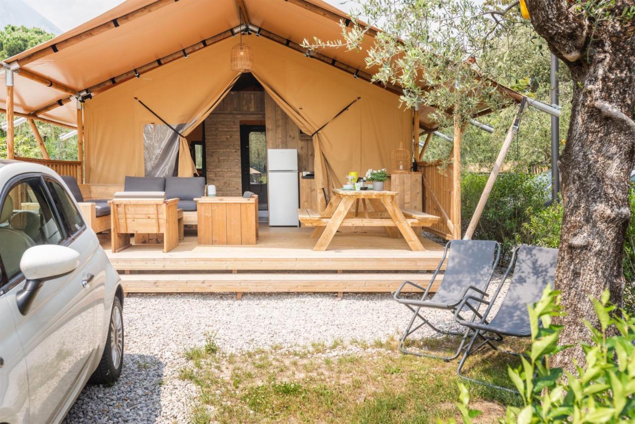 Al Lago Camping & Rooms Riva del Garda Exterior photo