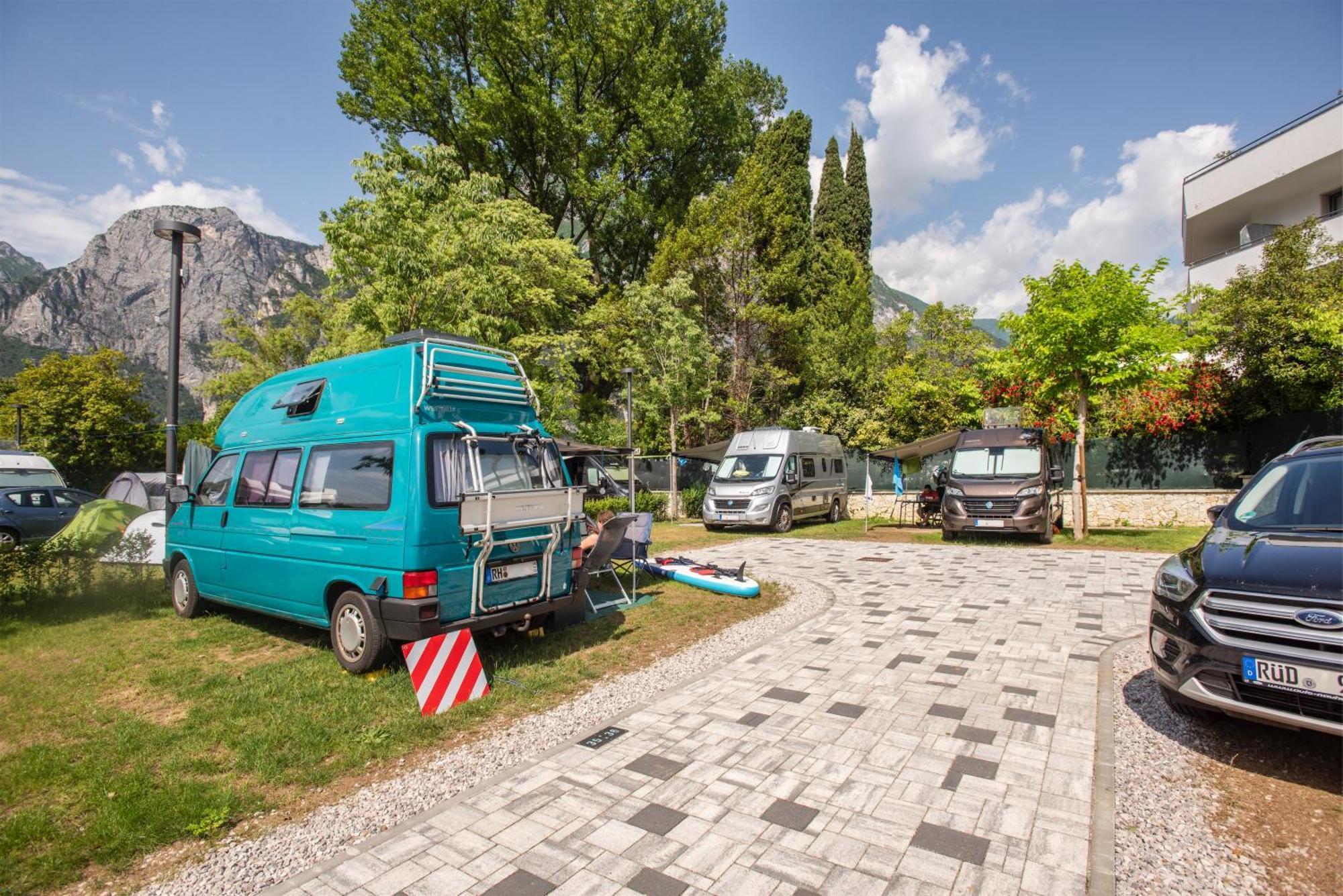 Al Lago Camping & Rooms Riva del Garda Exterior photo